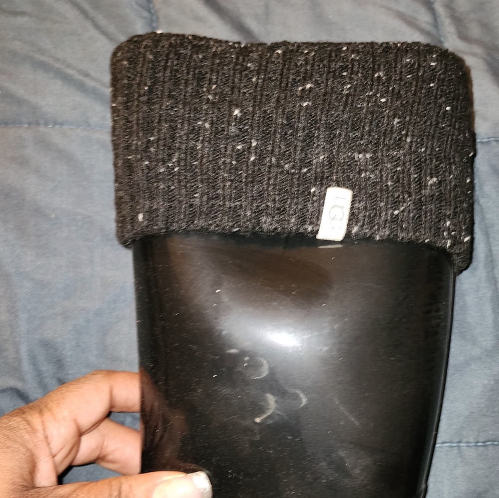Ugg Rain Boots W/ socks. - Picture 3 of 9